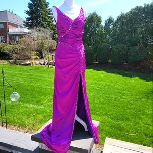 Formal gown, prom dress magenta - measurements in photos
